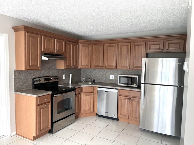 Building Photo - 1108 Green Pine Blvd