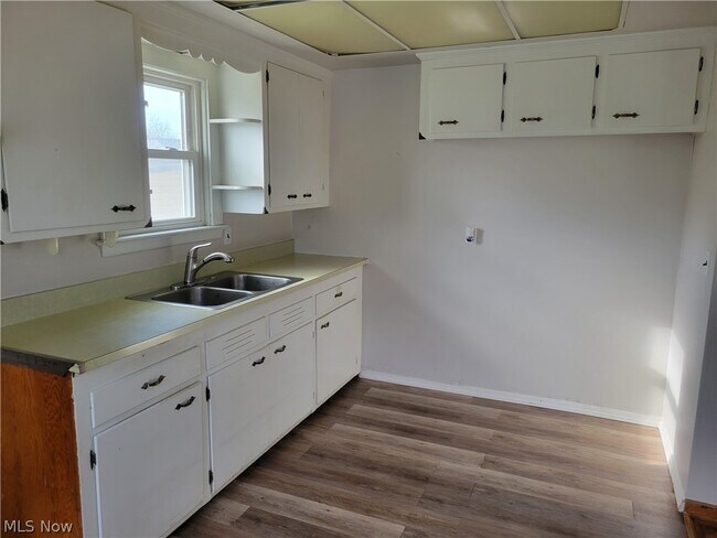 Foto del edificio - 4127 Lowden Rd