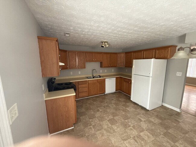 Foto del edificio - 112 Tanbark Dr