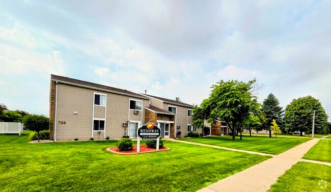 Front entrance - Rensway Apartments
