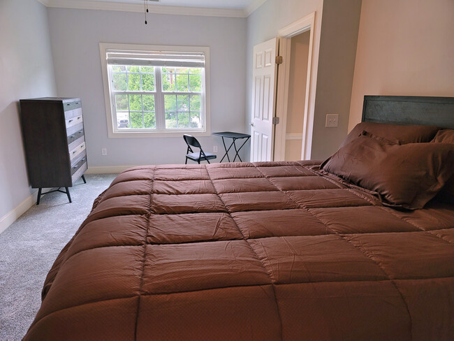 Main BR King Bed - 291 Gallery Dr