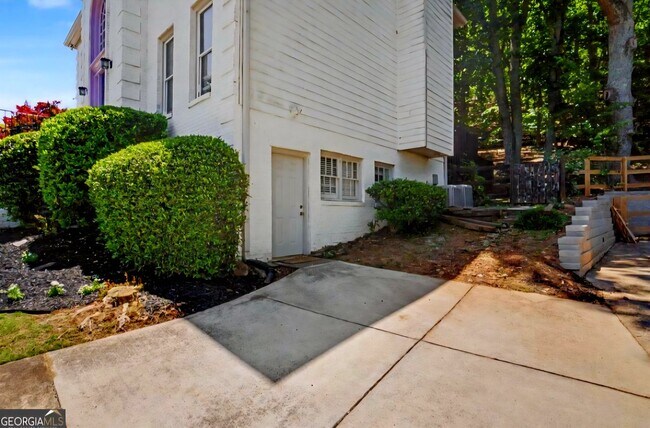 Foto del edificio - 4217 N Mountain Rd NE