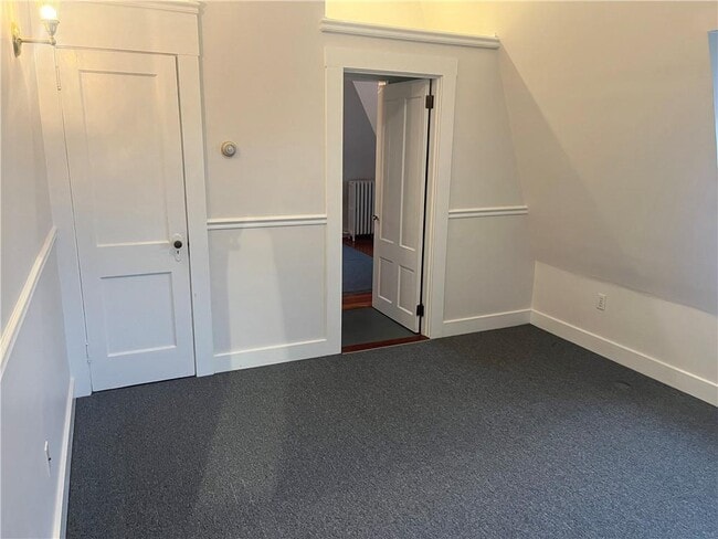 Building Photo - 14 Kay St