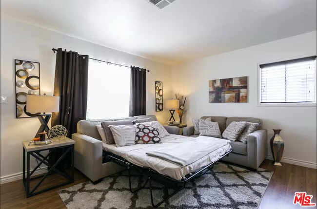 Foto del edificio - 5428 Colfax Ave