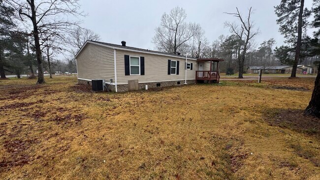 Foto del edificio - 122 Curtis Rd