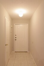 Building Photo - 8230 Golf Green Cir