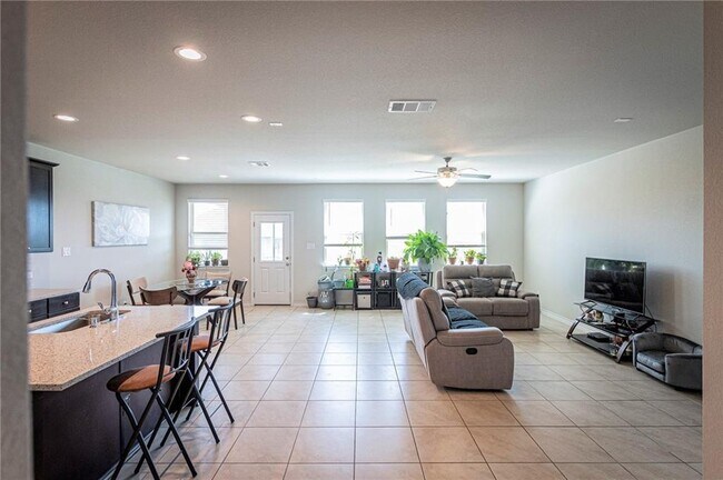 Building Photo - 6736 Catania Loop