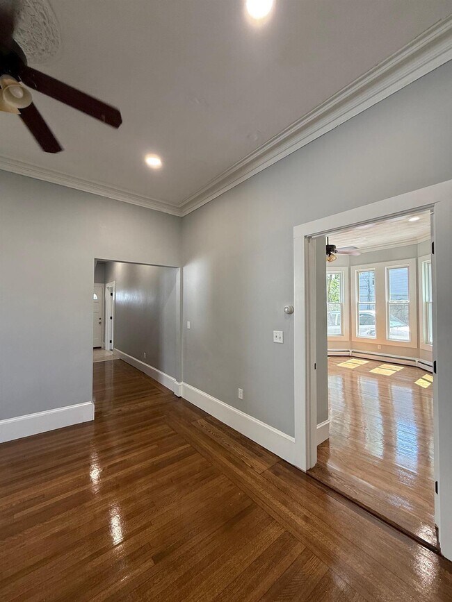 Foto del edificio - 58 Vinal Ave