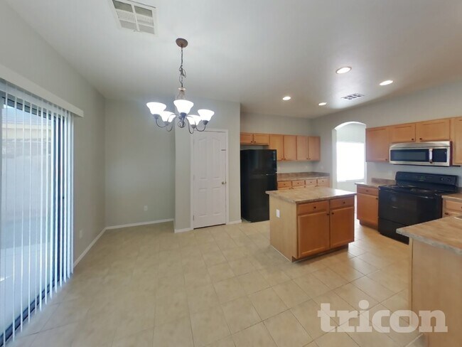 Foto del edificio - 10668 E Lupine Ln