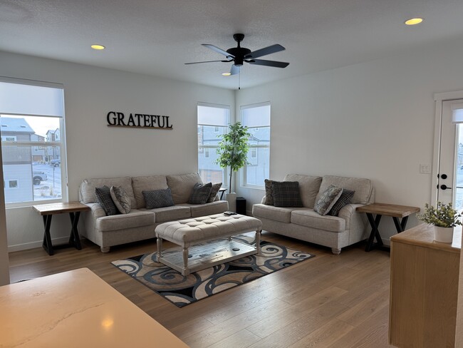 Living Room - 6829 Lily Mountain Ln