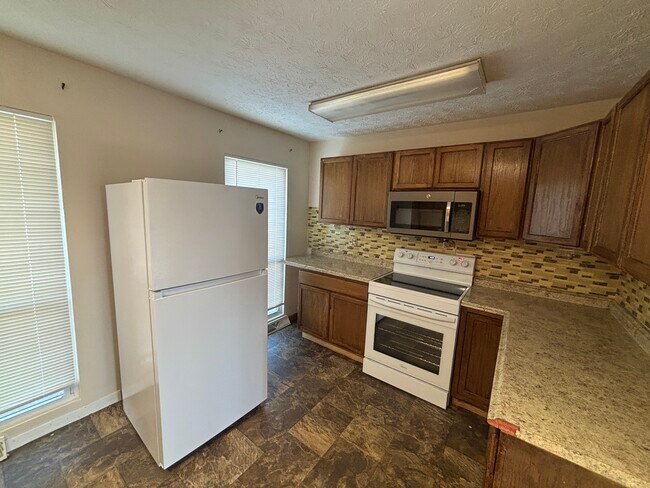 Foto del edificio - 2643 Lake City Hwy