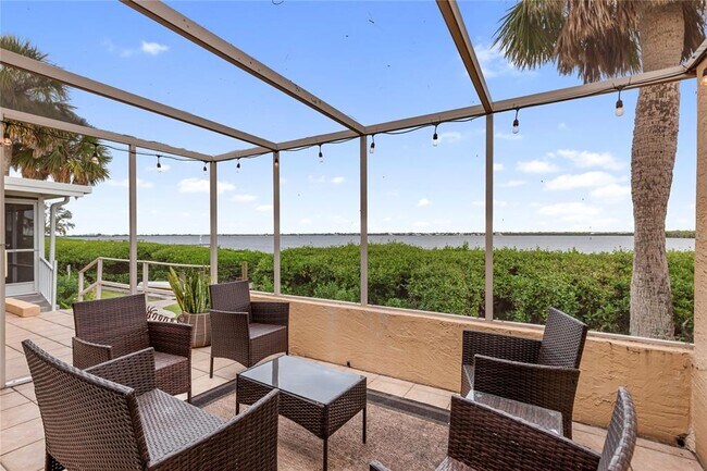 Foto del edificio - 3887 Catalina Dr