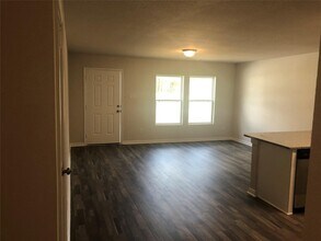 Building Photo - 183 Mesquite