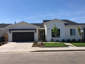 Building Photo - 6305 E Fedora Ave