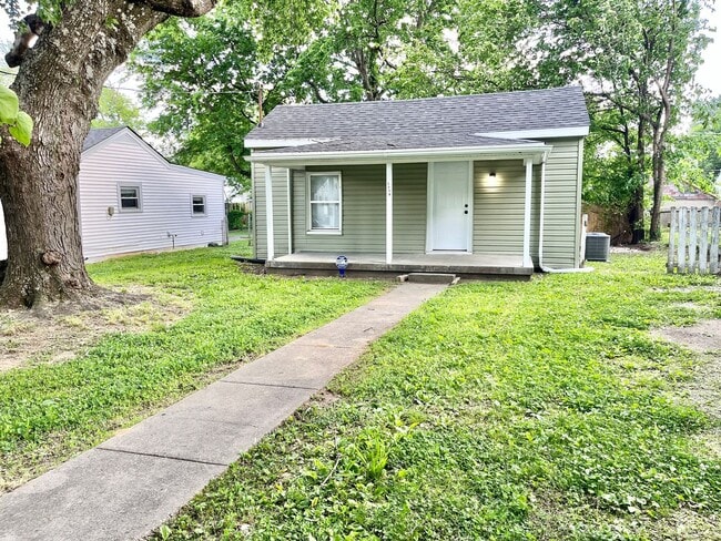 Photo - Nice Family Home in the 40215 Area