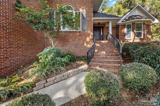 Building Photo - 4700 Bohemia Dr