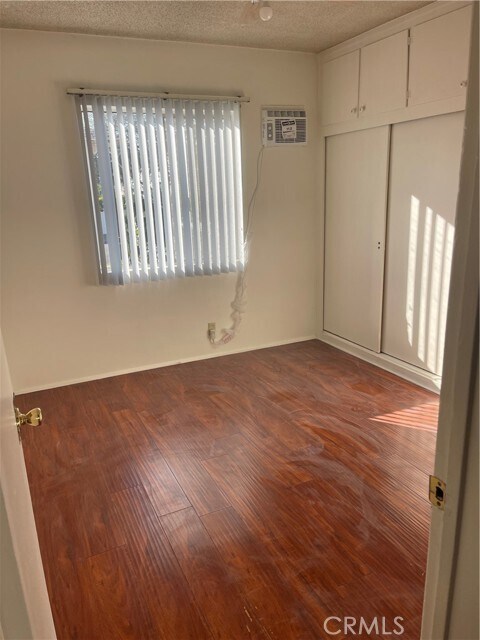 Foto del edificio - 15 E Los Higos St