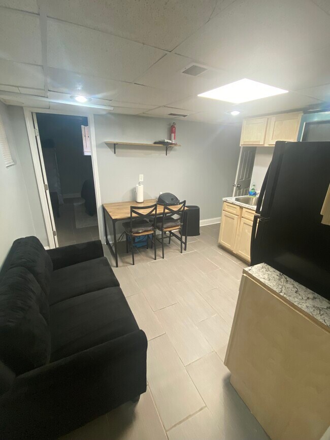 Foto del edificio - 1006 Westmont Rd SW