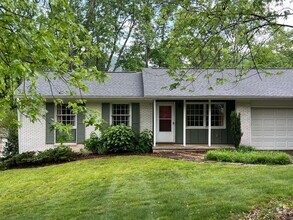 Building Photo - 7 Brookcliff Dr