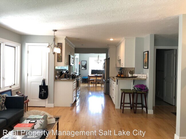 Foto del edificio - 4 br, 3 bath House - 1632 E Downington Ave
