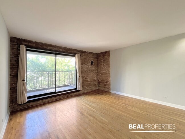 Building Photo - 1220 N LaSalle