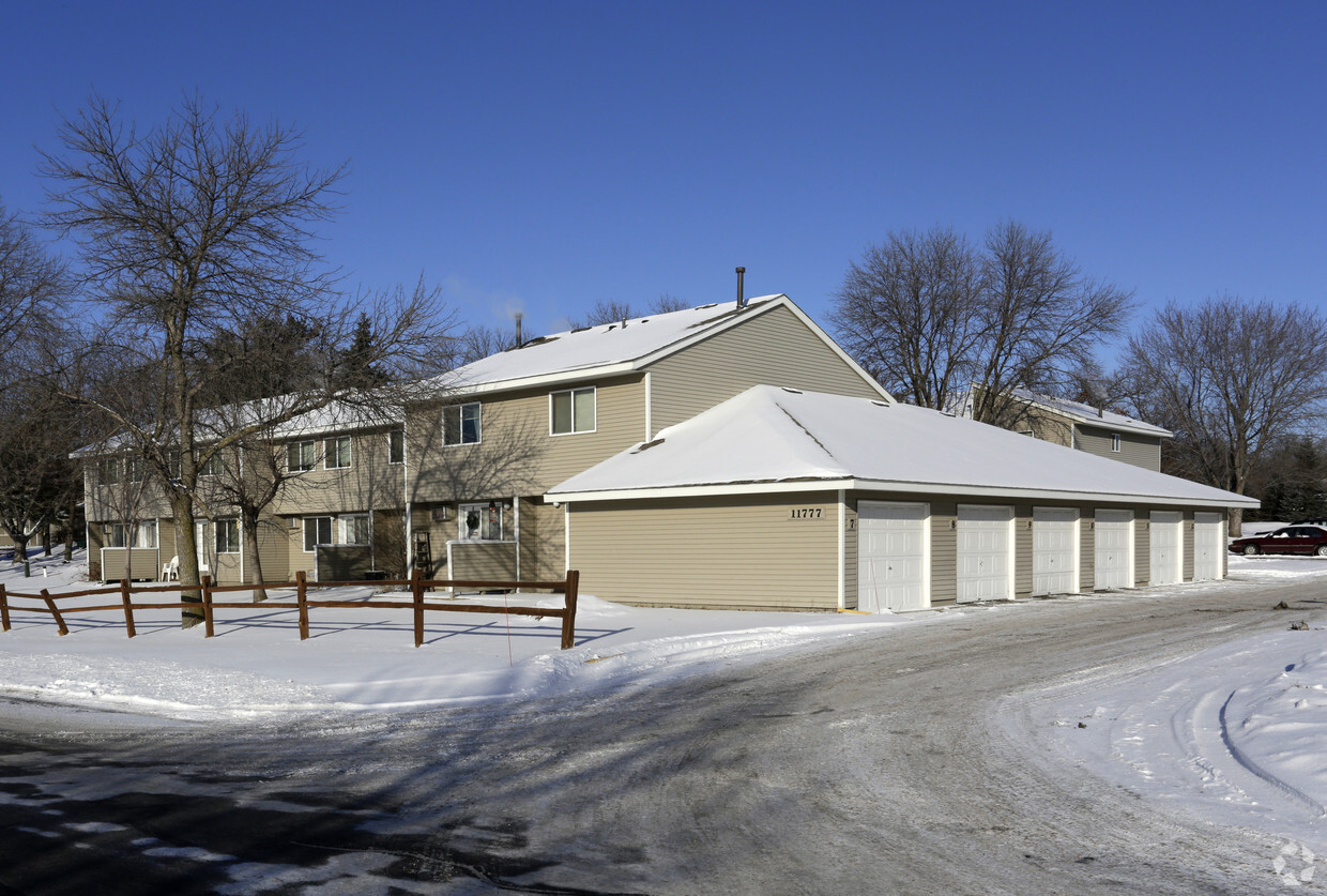 Foto principal - 11777-11857 191 1/2 Ave NW