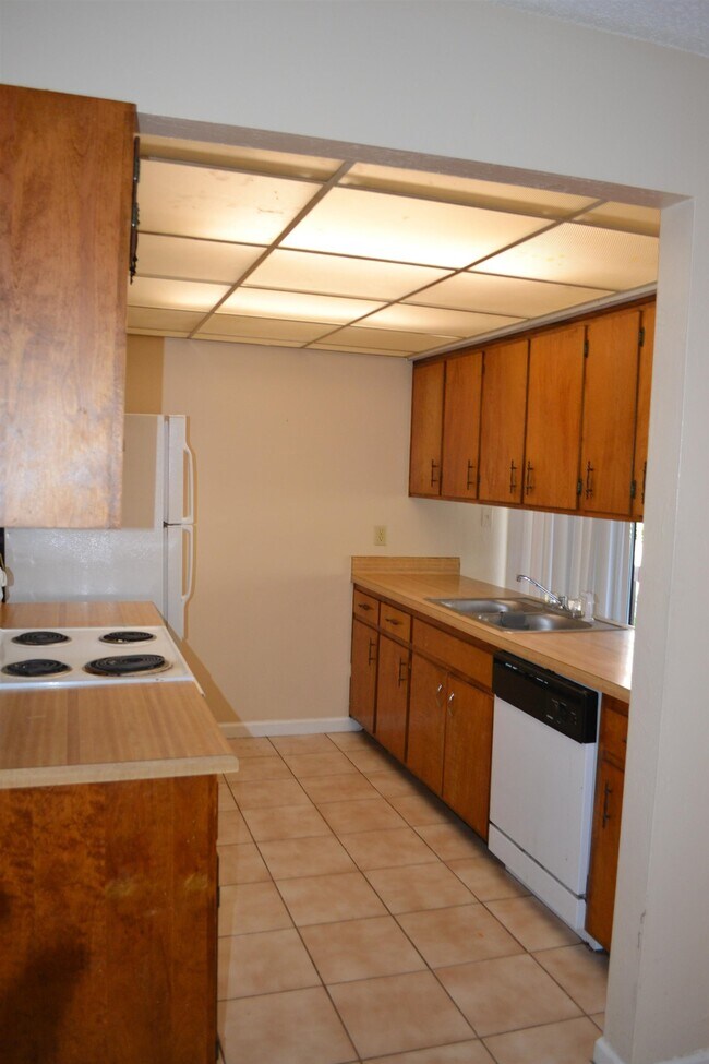 Building Photo - 2295 Shady Timbers Cir
