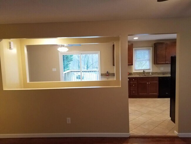 Foto del edificio - 1821 Beech St SE