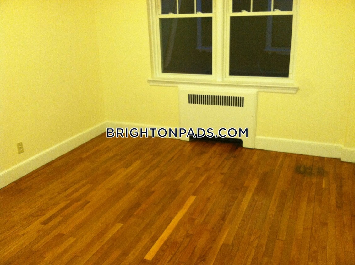 75 Kilsyth Rd. Room for Rent in Boston, MA