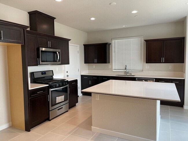 Building Photo - 834 Amanecer, Clovis  (Bullard & Leonard)