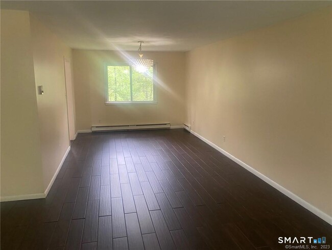 Foto del edificio - 1840 Shepard Ave