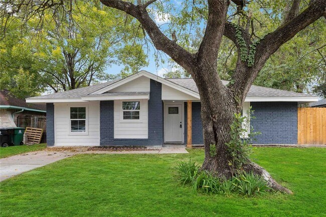 Building Photo - 6327 Mardale Dr