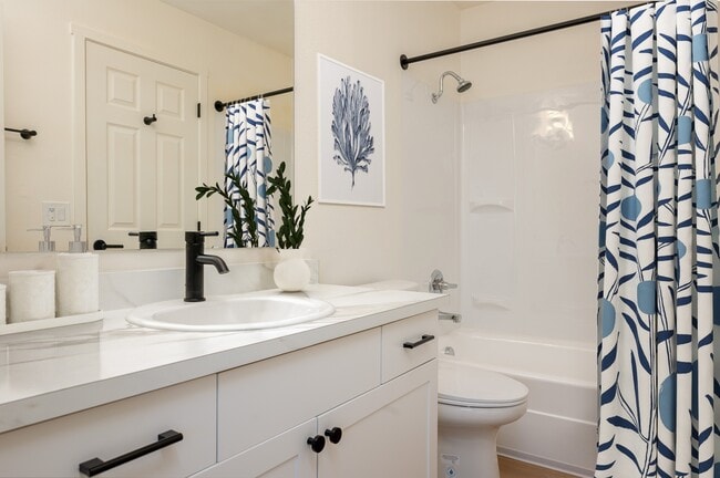 Building Photo - SAGEWOOD ESTATES