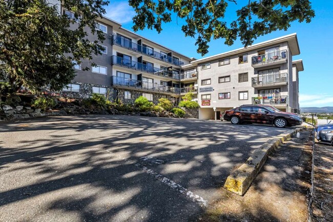 Photo du bâtiment - Don Quadra Apartments