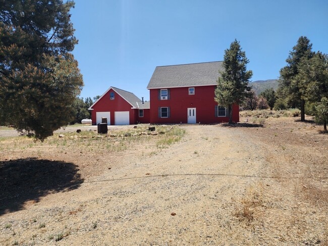 Building Photo - Large Home For Rent Semi Furnished or unfu...