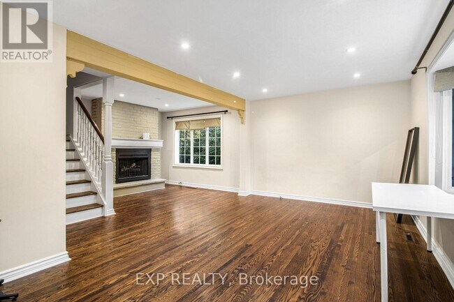 Building Photo - 6 Erlesmere Ave