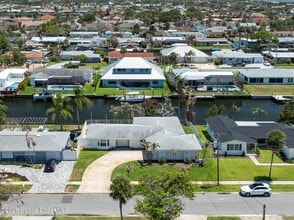 Building Photo - 458 Sandpiper Dr