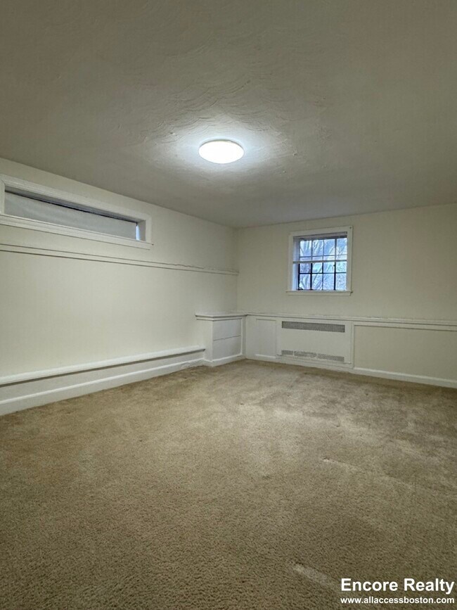 Building Photo - 100 Sewall Ave