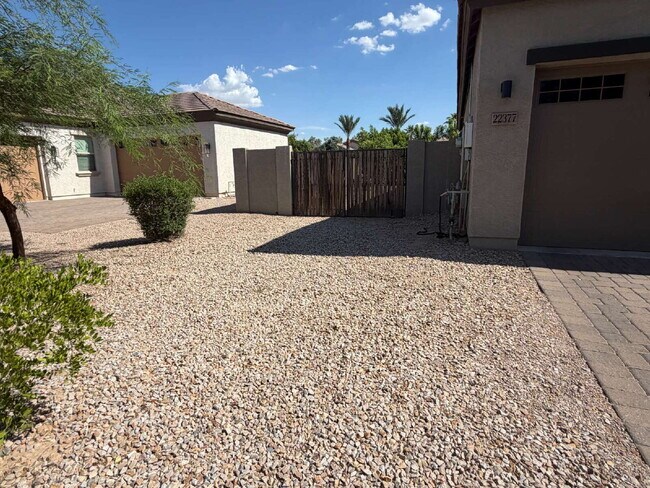 Building Photo - 22377 E Sentiero Dr