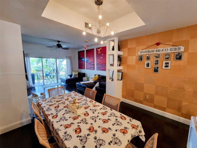 Foto del edificio - 730 NE 90th St