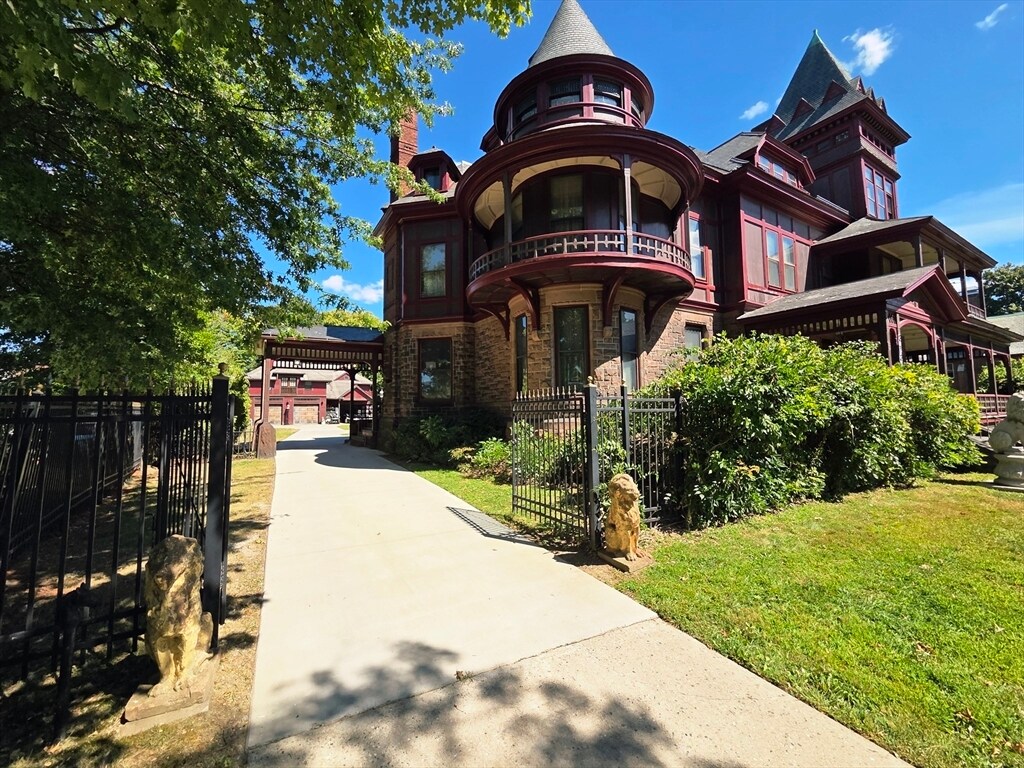 Primary Photo - 313 Maple St