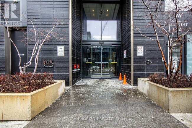 Building Photo - 28 Wellesley St E