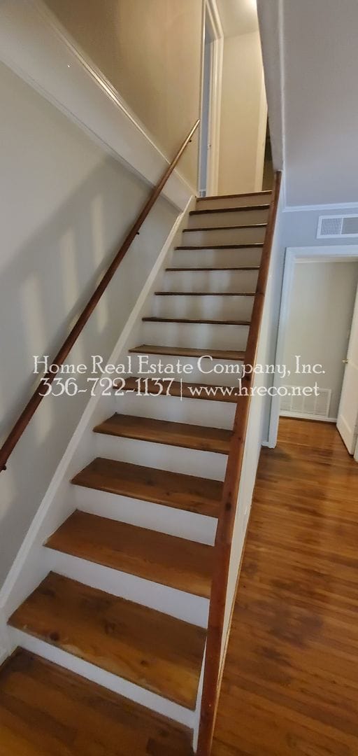 Building Photo - 508 Lester Ln