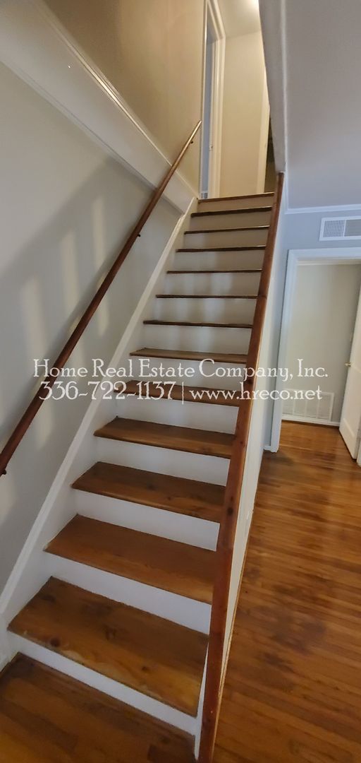 Foto del edificio - 508 Lester Ln