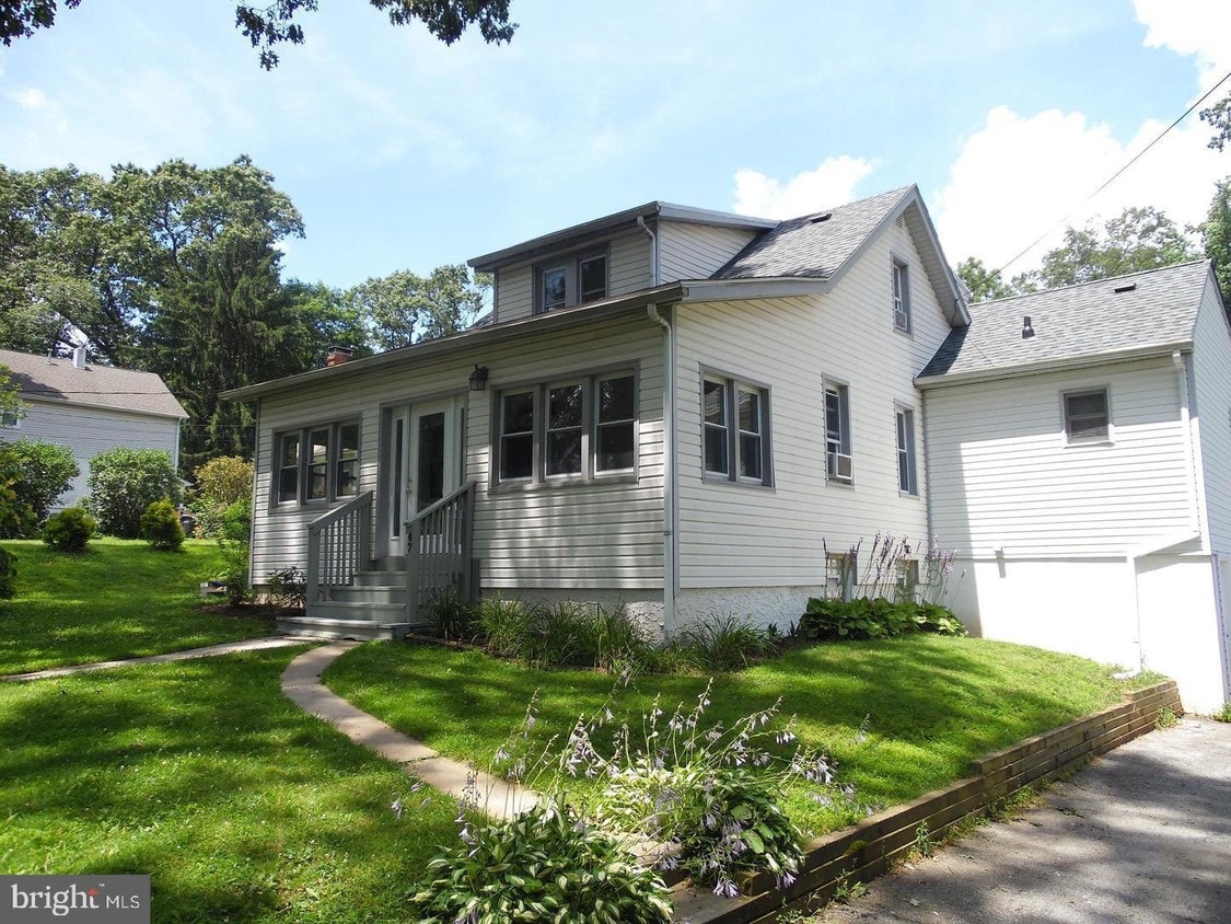 47 S Lloyd Ave, Paoli, PA 19301 House Rental in Paoli, PA
