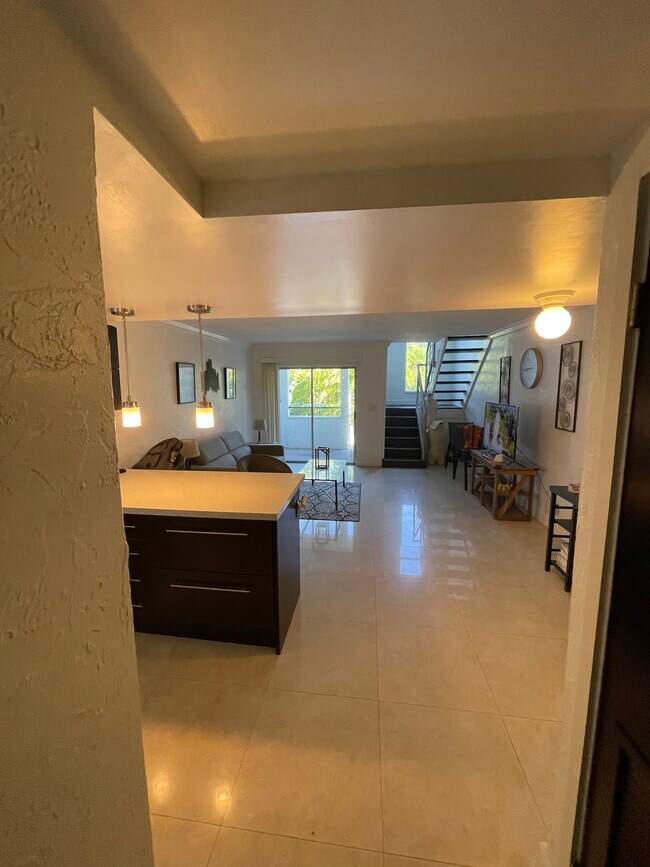 Foto del edificio - 1660 NE 135th St