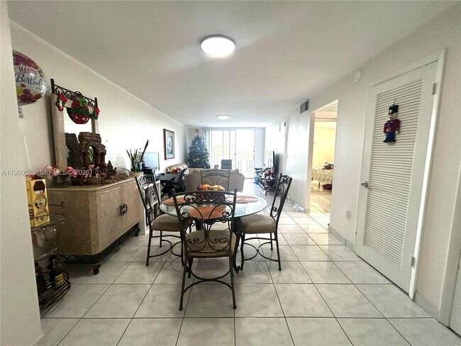 Foto del edificio - 910 Michigan Ave