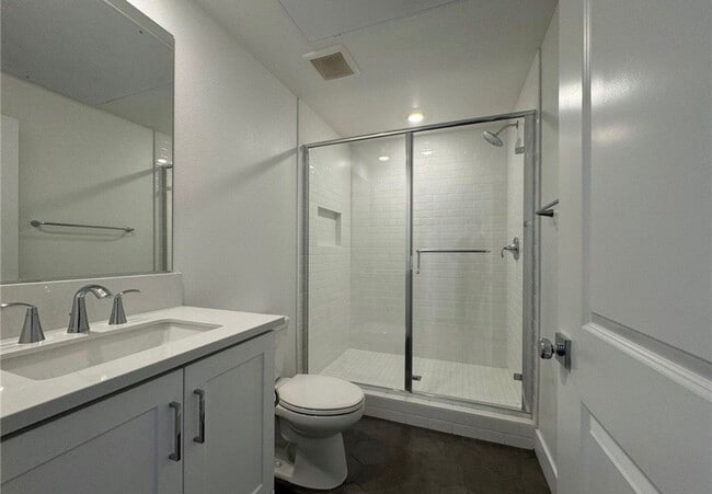 Building Photo - 114 Seep
