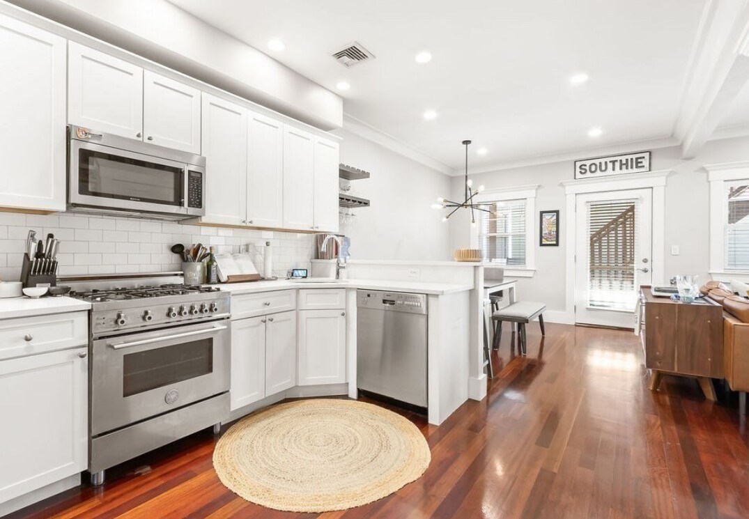 Foto principal - 257 E St