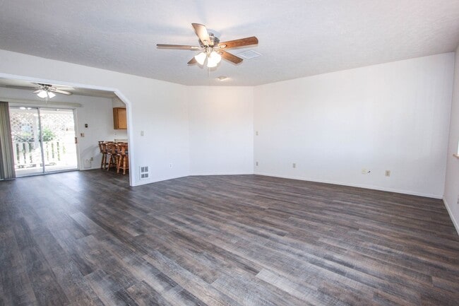 Foto del edificio - Three Bedroom Home in Prescott Valley